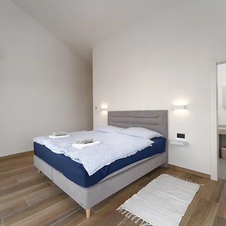 House M3 Premium