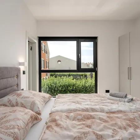 House M3 Premium * Funtana