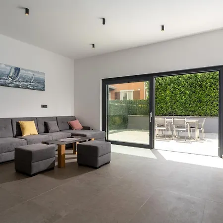 House M3 Premium